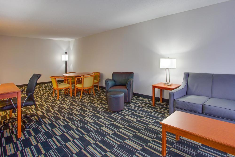 Fairfield Inn & Suites By Marriott Virginia Beach/Norfolk Airport Exterior photo